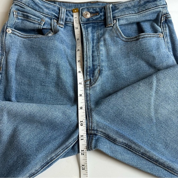 American Eagle Stretch Mom Jean Denim Size 4 Casual Straight Leg High Rise - Picture 4 of 9